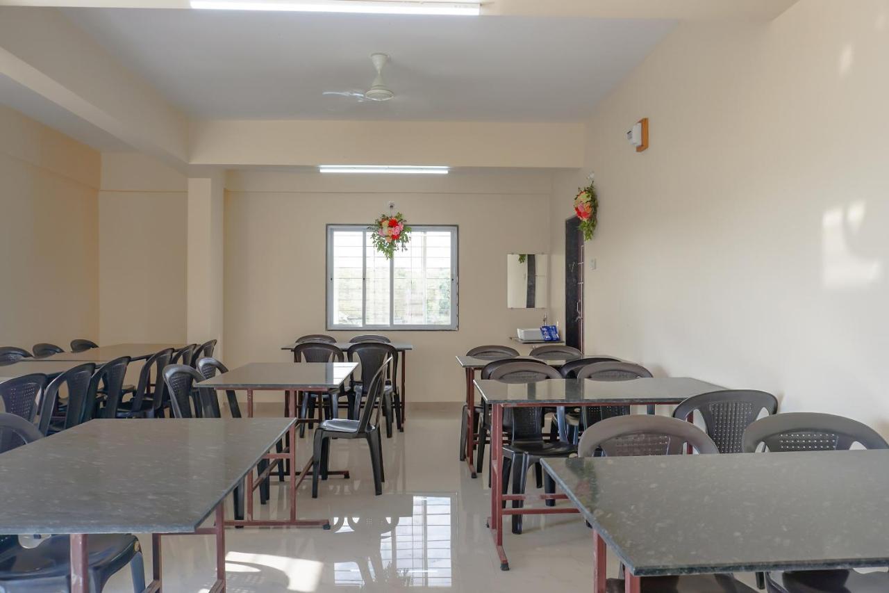 Oyo 81616 Omkar Executive Vagholi Exterior photo
